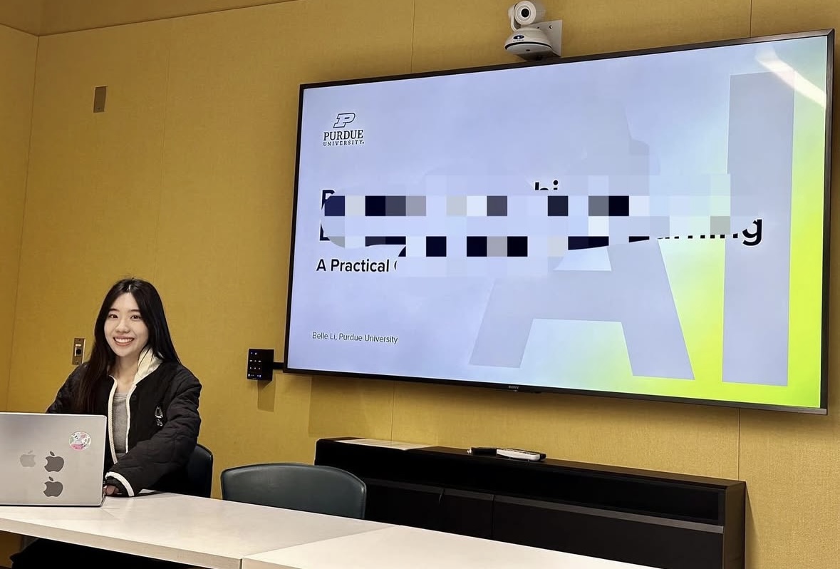 Belle Li with Chinese Flagship students and tutors after an immersive community project